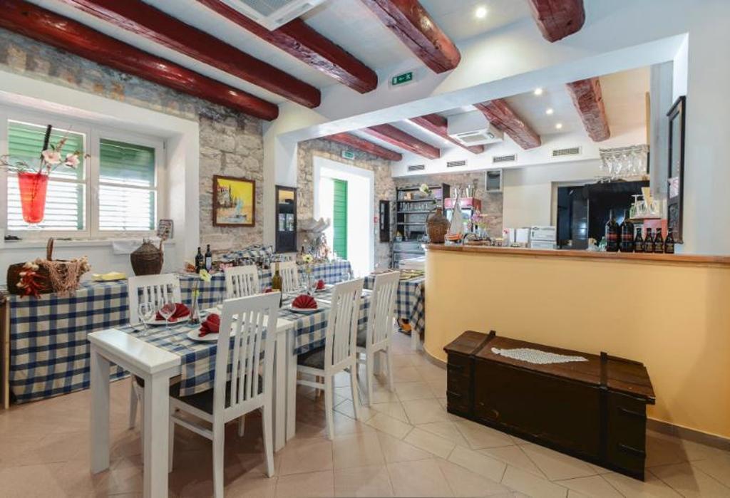 Centar Vodice Apartmani Ngoại thất bức ảnh